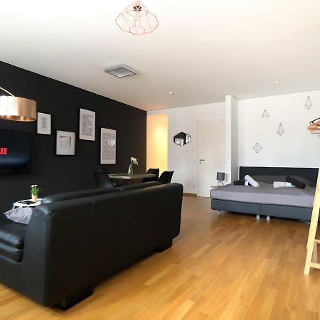 B Our Guest At New Studio Baroque City Center Dresden Exterior photo